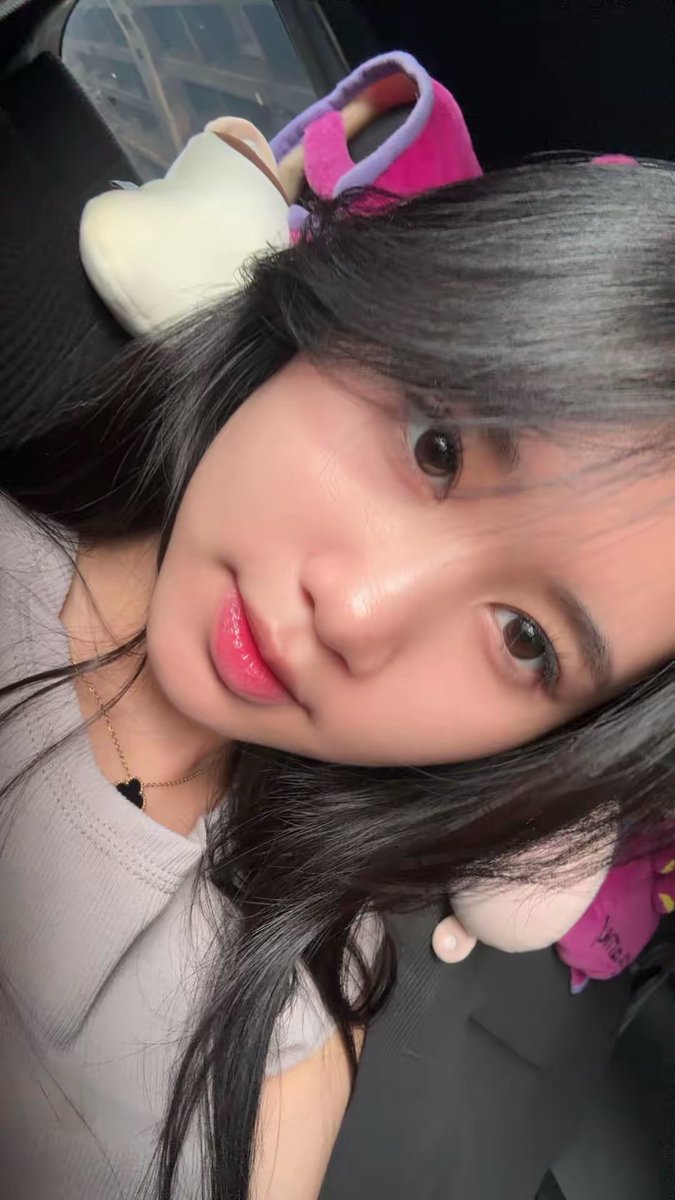 AA_AlyaJKT48's tweet photo. #Aypict yang lainnya di PM🤫🫣 https://t.co/dgCWywr3nr