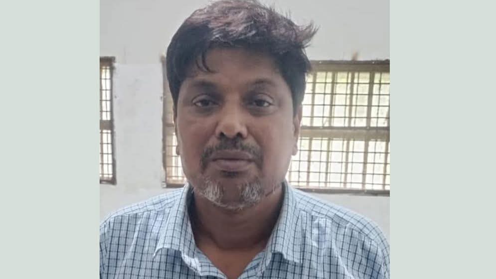 কসবায় ইউপি কার্যালয় থেকে আওয়ামী লীগ নেতা গ্রেফতার