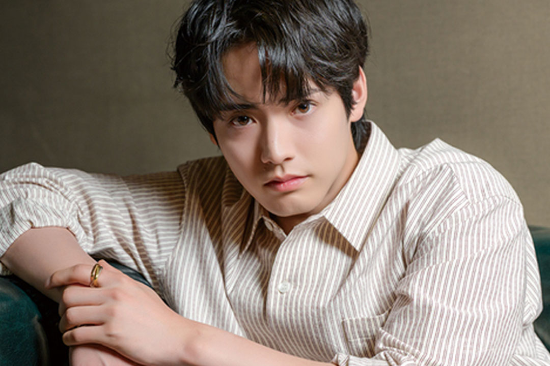 "커뮤니케이션을 해라! (웃음) 좀더 솔직하게 말로 표현하라고. 그리고 모든 걸 혼자서 끌어안지 않아도 된다는 얘기도. 내가 원래 그런 주의다."

<씨네21>ㅣ1512호 <#366일> 배우 아카소 에이지
cine21.com/news/view/?mag…