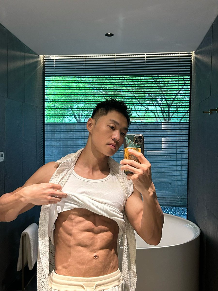 上海Shanghai短期, 28/174cm/81kg/JJ 17cm+, 专业健体选手 热辣身材 耐心体贴
