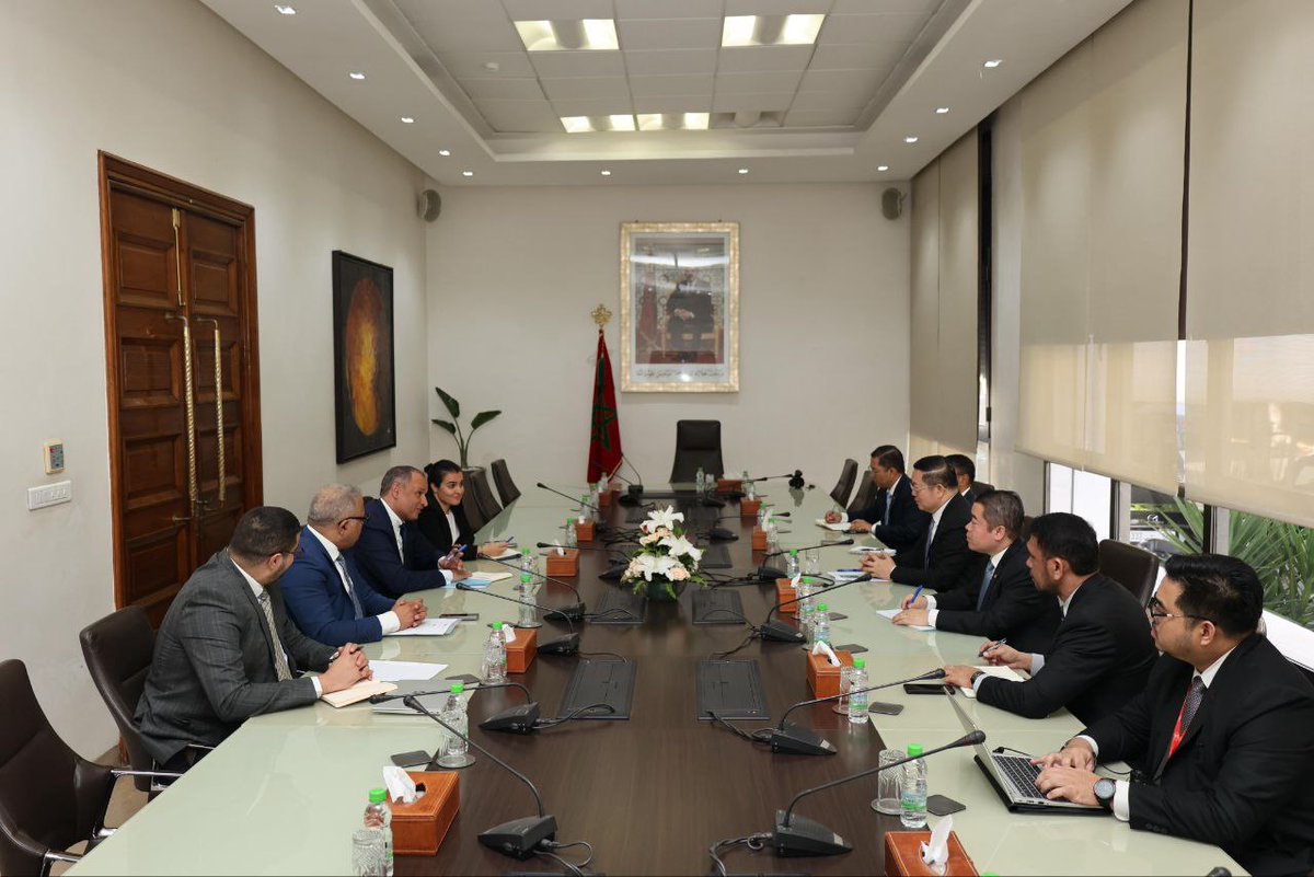 អគ្គលេខាធិការអាស៊ានបានជួបពិភាក្សាការងារជាមួយឯកឧត្តម Ryad Mezzour រដ្ឋមន្ត្រីឧស្សាហកម្ម និងពាណិជ្ជកម្មម៉ារ៉ុកfacebook.com/share/p/16UEUo…