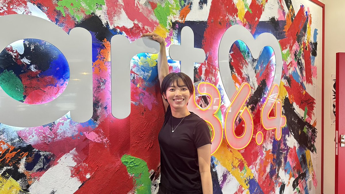 beatwave810's tweet image. 本日16:00〜は「BEATWAVE Wednesday」🎶
MCは #村上史絵良 が担当します✨
音楽とトークで夕方をもっとハッピーに☀️
あなたのメッセージもお待ちしてます！
📩ハッシュタグ → #beatwave