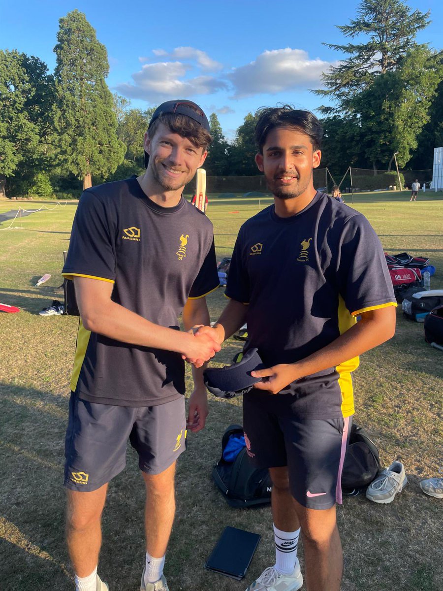 EastcoteCC's tweet photo. Cap Presentation 🧢🐿️
The first 5fer cap of the season goes to 3’s skipper Shalin after his superb spell of 5-51 off 20 overs 🥵
Congrats Shal, wear it with pride 🤩
#eastcotecc #squirrels #upthesquirrels #ecc #100cap #5fercap #cappresentation #5fer #wellbowled https://t.co/H97wzeYXUJ