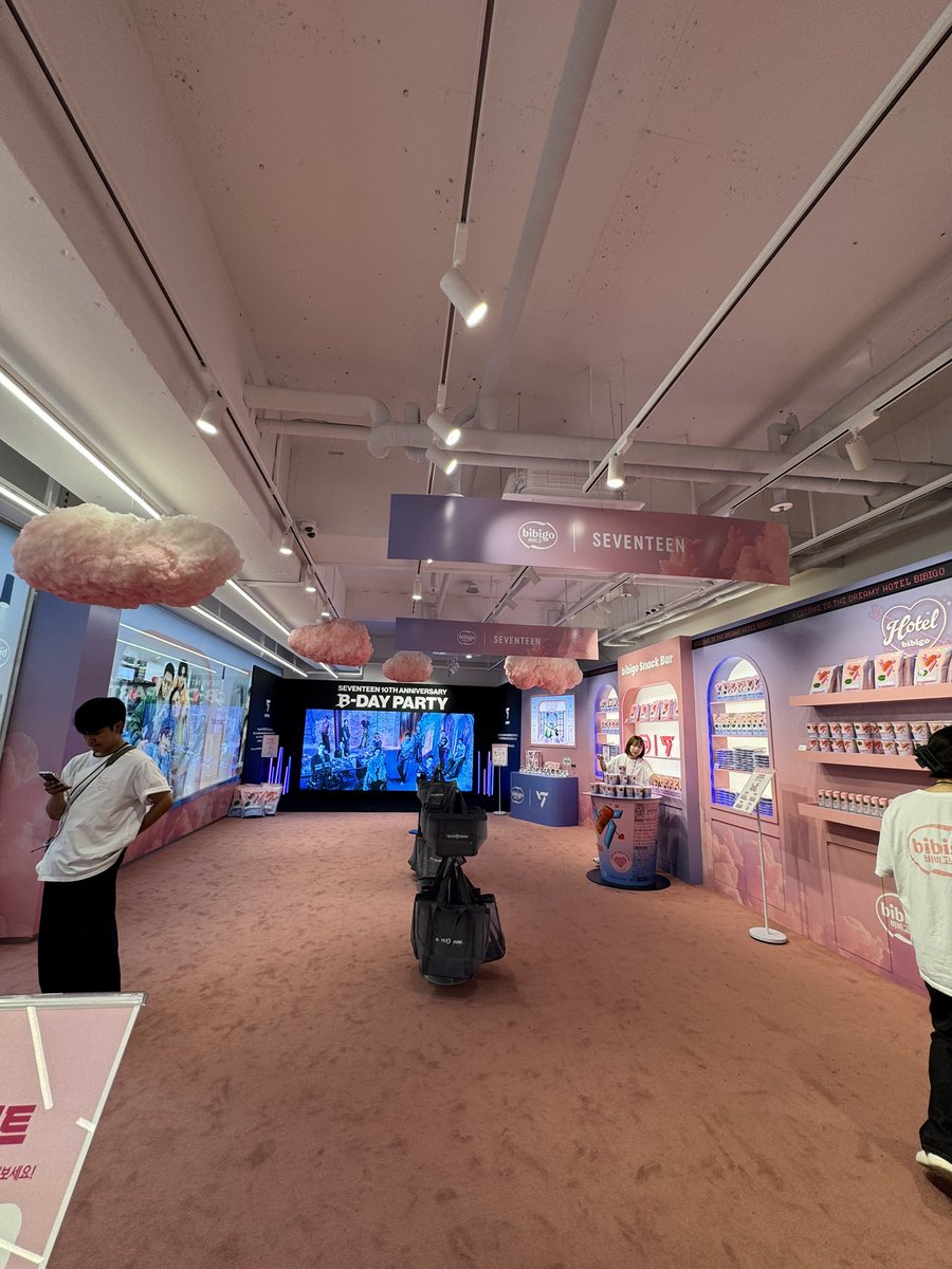 radi__rah's tweet photo. @bibigo.kr #bibigo #LiveDelicious #bibigoKorea #TasteWhatsBeyond #bibigo_SEVENTEEN #SEVENTEEN #비비고#세븐틴 #HAPPY_BURSTDAY #SVT_10TH_B_DAY #호텔비비고#올리브영 https://t.co/WCf0fDfUXP
