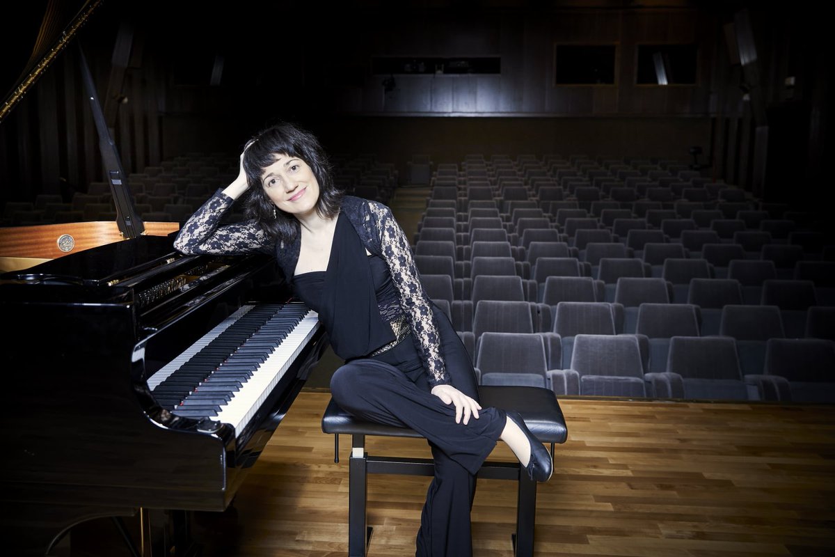 🎹 La pianista Noelia Rodiles nos acompañará el 4 de julio en nuestro concierto extraordinario en la Real Maestranza de Ronda: ow.ly/3Q9250WfSHc

#OrquestadeCórdoba