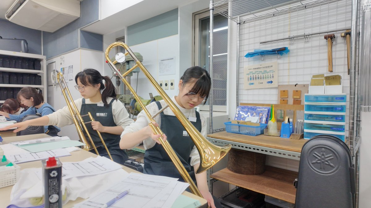 esp_windrepair's tweet photo. トロンボーンのメンテナンス実習👀
意外と力の必要な作業です💪
#専門学校 #ESP学園 #管楽器リペア科 https://t.co/LoX3NbKR0o