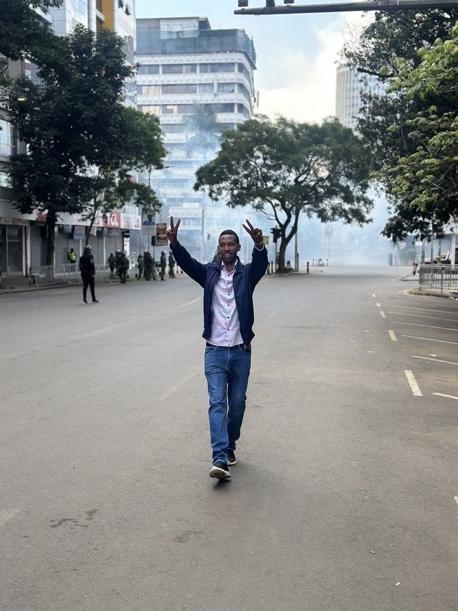 AbubakarGhafar's tweet image. Live scenes from the CBD. 
#25thJune2025 
#wantamroadprojects 
#RutoMustGoNow 
#stoppolicebrutality