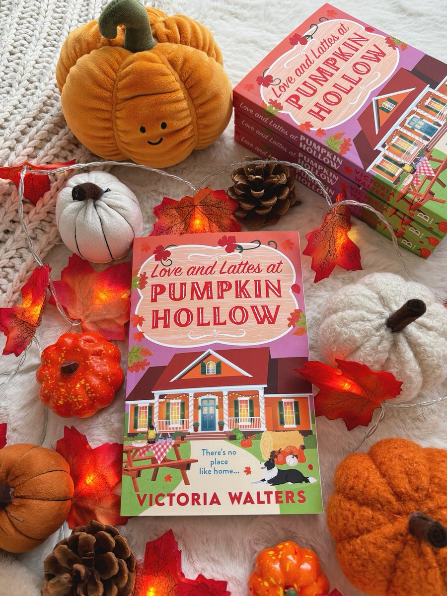 Vicky_Walters's tweet image. POV: it’s June but your autumn themed book just arrived!! 🎃
What do you guys think of the Love and Lattes at Pumpkin Hollow paperback? Who’s ready for August when it’s out? 🎃
