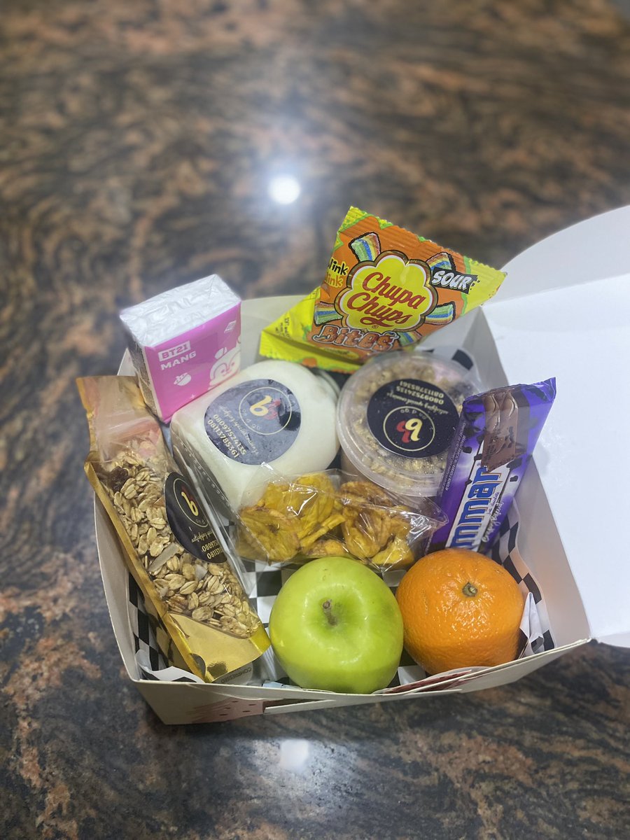 ajigzy's tweet photo. Good morningggggg, it’s going to be a great day 😊

I also curate treat boxes based on your preference and budget. 

If you’re looking to gift someone freshly made healthy treats with a little bit of extra things here and there, come to me 🫶🏾 https://t.co/iIrAq0AC0w