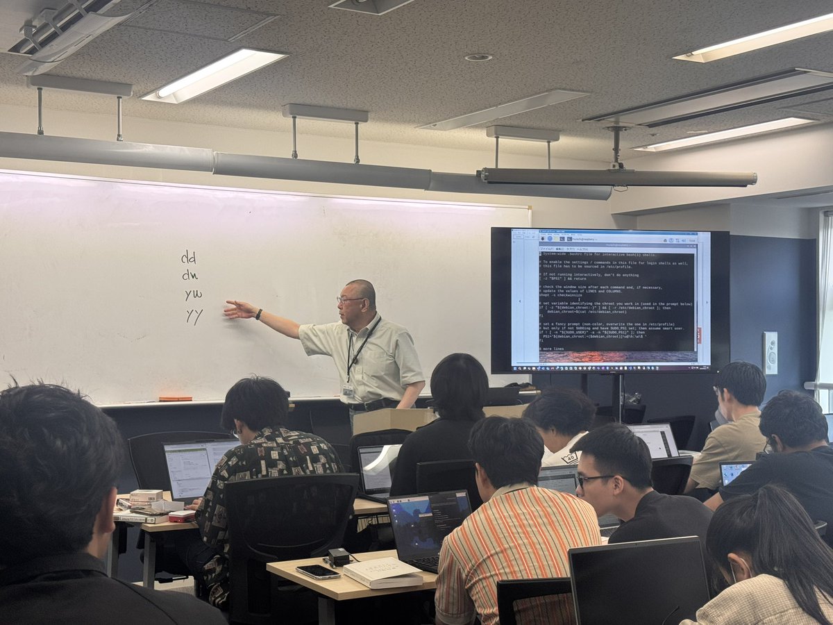 IotTtc's tweet image. 💻 コマンドの世界、ちょっと難しいけど…
Raspberry Pi開発には欠かせないスキル！
「見えない部分」を操作できるようになると、開発の幅がグンと広がります✨
村地先生の「オペレーティングシステム」より。

#RaspberryPi #OS #Linuxコマンド #専門学校東京テクニカルカレッジ