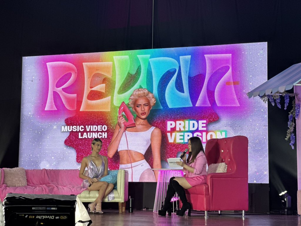 PordeePH's tweet photo. [06.25.25] Happening Now
@michellemdee REYNA Music Video Launch at Dolphy Theater. 🏳️‍🌈🎶

#REYNAPrideMVLaunch #StarMusicPH #MichelleDee #TeamMMD #Reyna https://t.co/N1skUPWIme