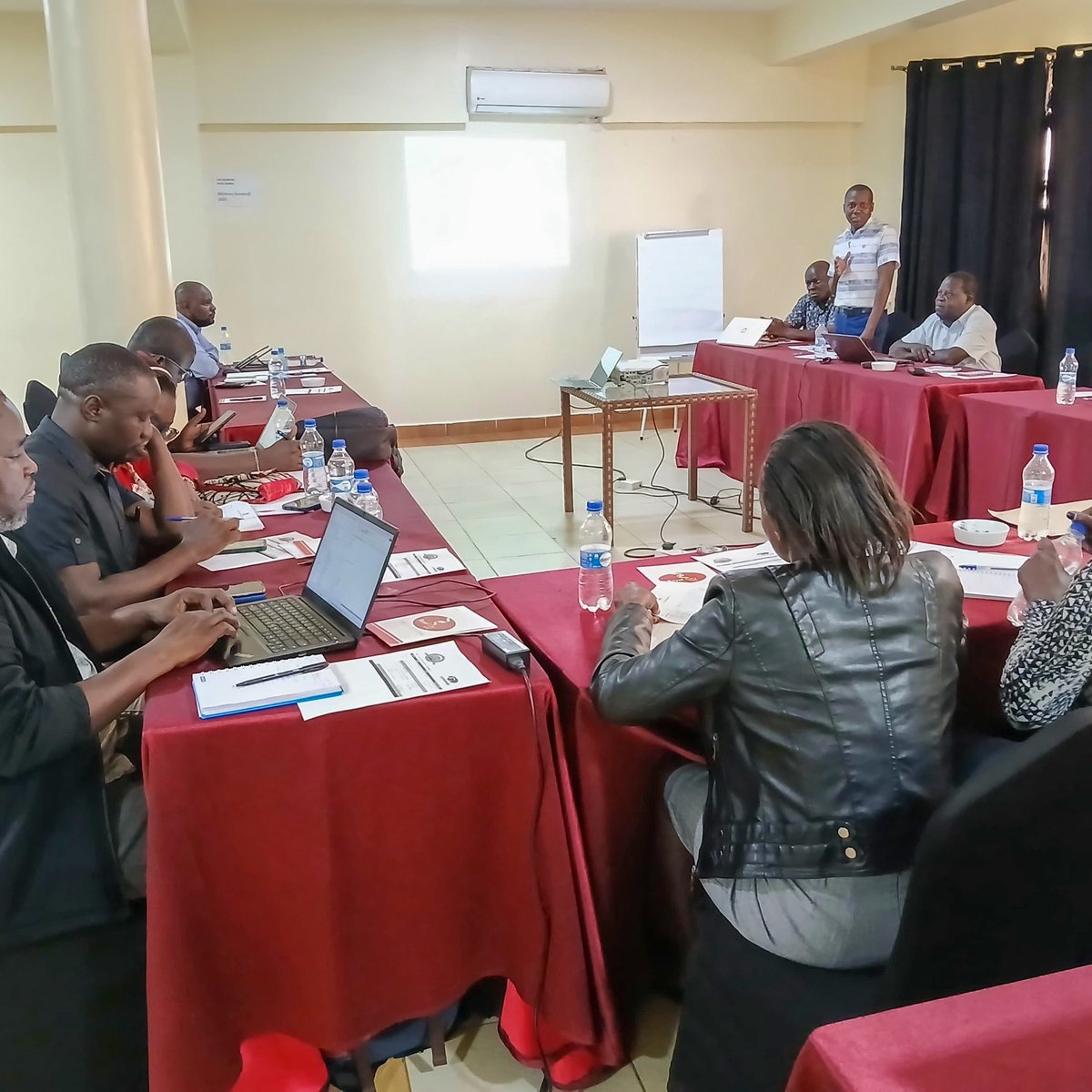 CmmbKenya's tweet image. On 20th June 2025, CMMB Kenya introduced its WASH Project to Kisumu County Health Dept. In partnership with P&amp;amp;G, 1.7M+ water purification sachets will be distributed in Kisumu &amp;amp; Kitui to curb cholera &amp;amp; boost safe water access.

#CMMBKenya #SafeWater #WASHForHealth