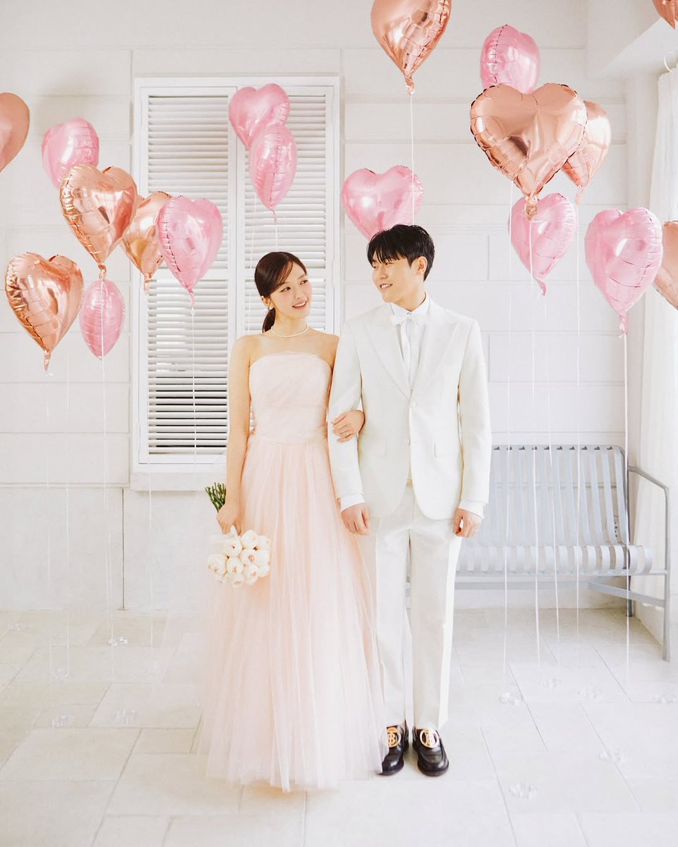 justanelvis's tweet photo. Wedding photos keep coming😍 https://t.co/V4qhfCXjkn