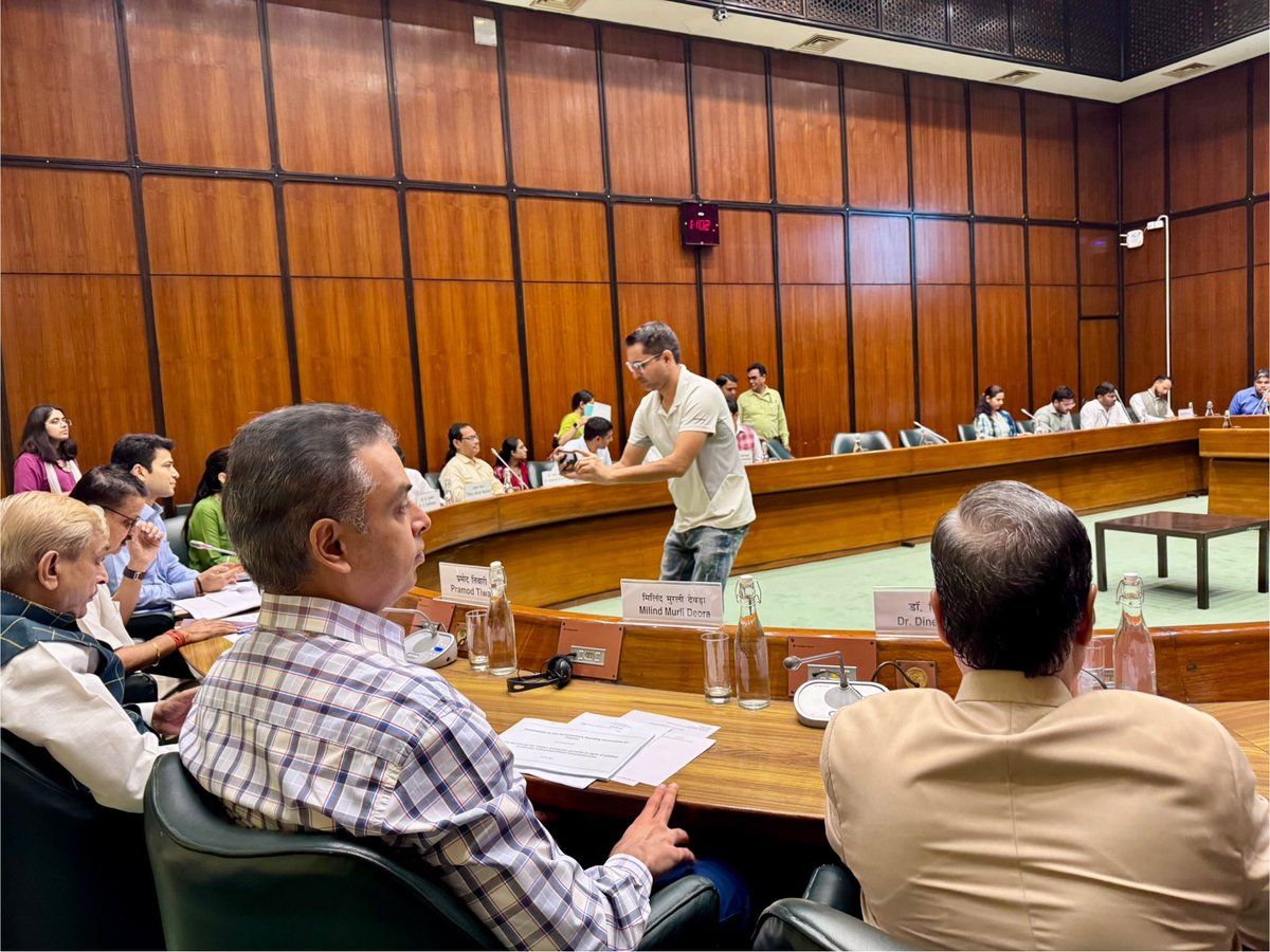 Milind Deora | मिलिंद देवरा (@milinddeora) on Twitter photo Attended today’s meeting of #Parliament’s Standing Committee on Finance in Delhi, where we posed wide-ranging questions to the <a href="/FinMinIndia/">Ministry of Finance</a> Secretary on India’s economic growth amidst evolving global and geopolitical challenges. Attended today’s meeting of #Parliament’s Standing Committee on Finance in Delhi, where we posed wide-ranging questions to the <a href="/FinMinIndia/">Ministry of Finance</a> Secretary on India’s economic growth amidst evolving global and geopolitical challenges.