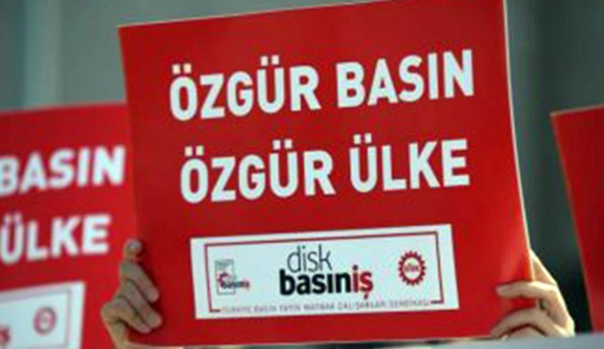 📢 DİSK Basın-İş: KaosGL.org’un X hesabının kapatılması medyaya yönelik sansürün son örneklerinden biridir ve kabul edilemez. Gazetecilik, habercilik, LGBTİ+ haklarını savunmak suç değildir; keyfi uygulamalar suçtur

kaosgl.org/haber/disk-bas…