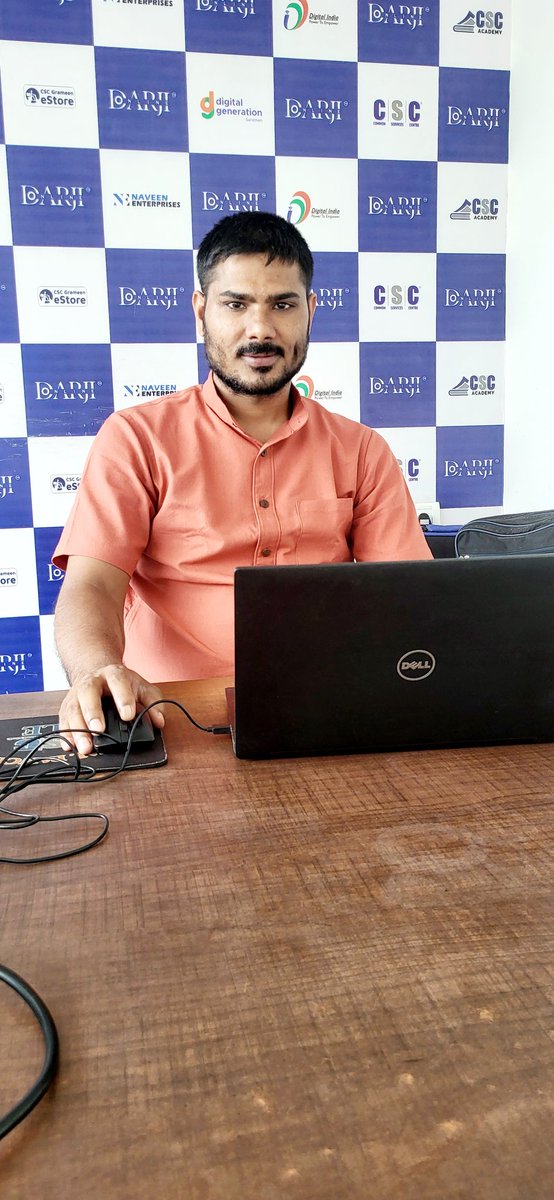 भीड़ से हटकर अपने लिए एक नया जहान ढूंढो, गलतियां सब निकलते हैं, आप समाधान ढूंढो।