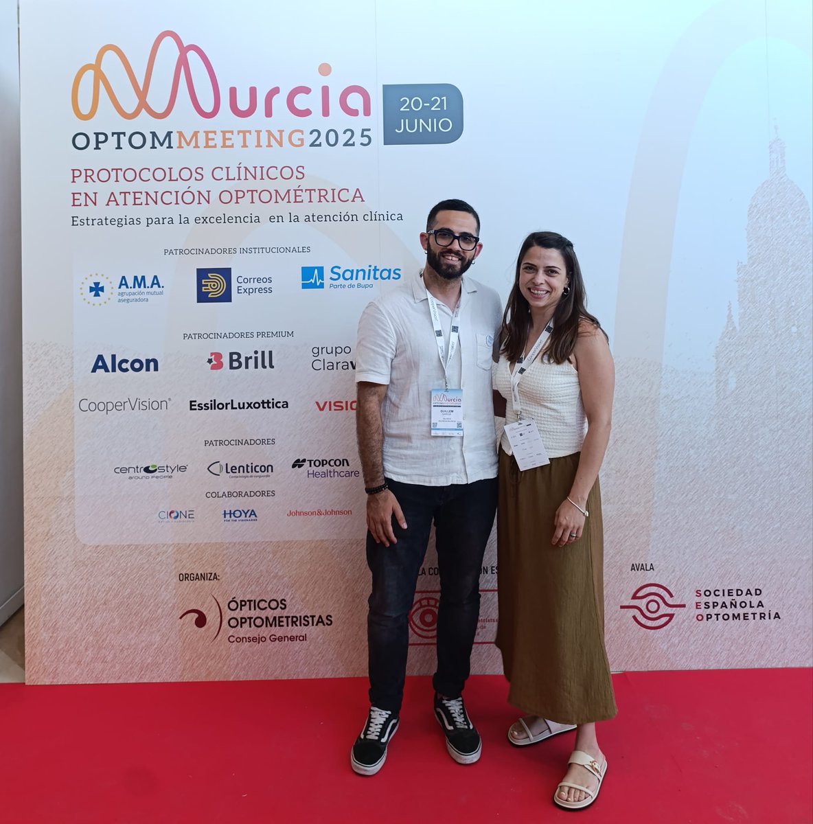 cliniquesuv's tweet image. 👁️‍🗨️ La Clínica Optométrica @UV_EG  participó en el #OPTOMMeeting2025 en Murcia. @Cgcoo_es 
Dos días compartiendo innovación y clínica con grandes profesionales.
¡Seguimos apostando por la excelencia en salud visual! 🙌✨
#Optometría #SaludVisual #ClínicaOptométricaUV