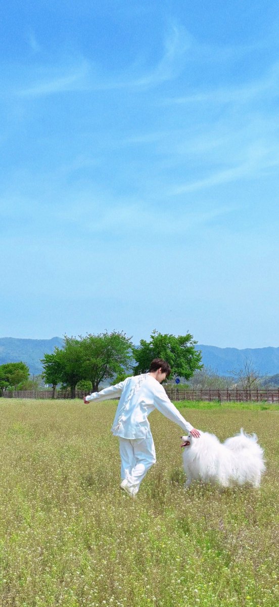withbluewave's tweet photo. 배경화면 만들어왔어요 🍀 https://t.co/8TlY0T1OJq