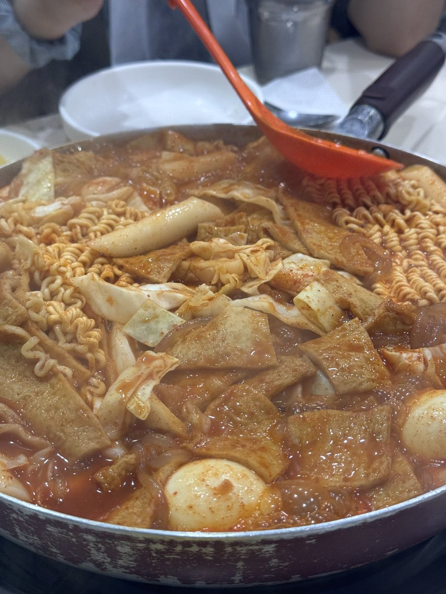 gyeineee's tweet photo. 계인이♡쫄쫄호떡
계인이♡떡볶이
계인이♡칵테일

돌 아 갈 래.. https://t.co/VuOZaRTE4C