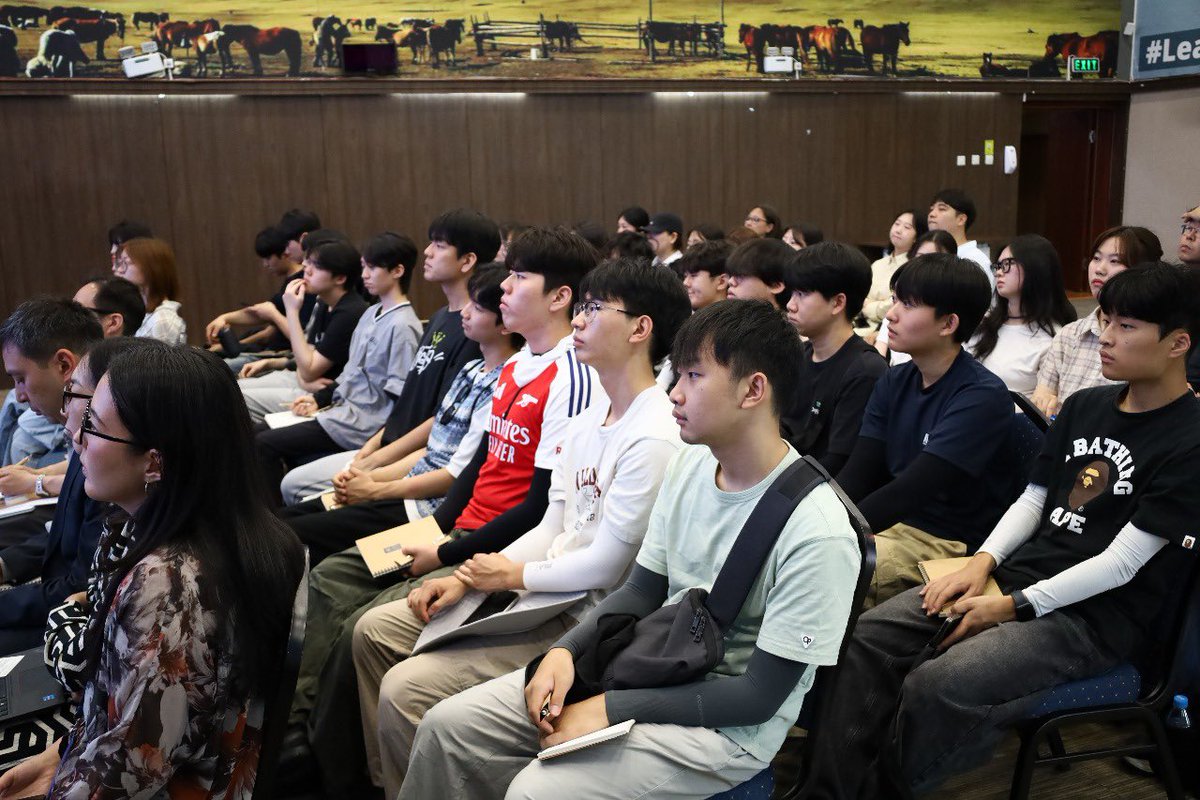 Matilda Dimovska (@matildadimovska) on Twitter photo Delighted to welcome students from <a href="/Soongsilglobal/">Soongsil University</a>🇰🇷 to <a href="/UNDPMongolia/">UNDP Mongolia</a>! Your energy, questions, & global outlook are truly inspiring. Grateful for Republic of Korea🇰🇷’s strong partnership & support for <a href="/UNDP/">UN Development</a> globally & in #Mongolia towards a more inclusive, sustainable future. Delighted to welcome students from <a href="/Soongsilglobal/">Soongsil University</a>🇰🇷 to <a href="/UNDPMongolia/">UNDP Mongolia</a>! Your energy, questions, & global outlook are truly inspiring. Grateful for Republic of Korea🇰🇷’s strong partnership & support for <a href="/UNDP/">UN Development</a> globally & in #Mongolia towards a more inclusive, sustainable future.