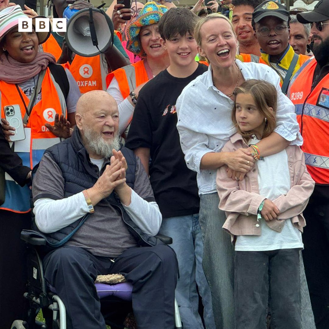 The gates are open - and look who was there for it ❤️
Emily AND Michael Eavis were there to welcome people to #GlastonburyFestival.