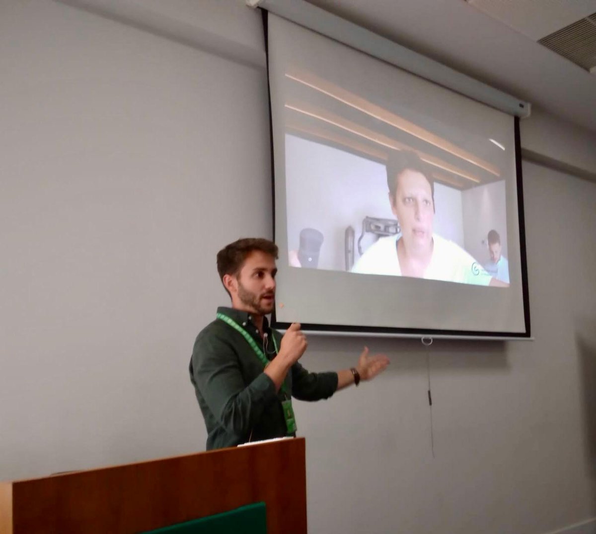 Te mostramos la última edición de nuestra Escuela de Cuidados para el Paciente Oncológico, que celebramos ayer con el tema "Cuidados de la piel y alimentación". ¡Gracias por formar parte de este evento!