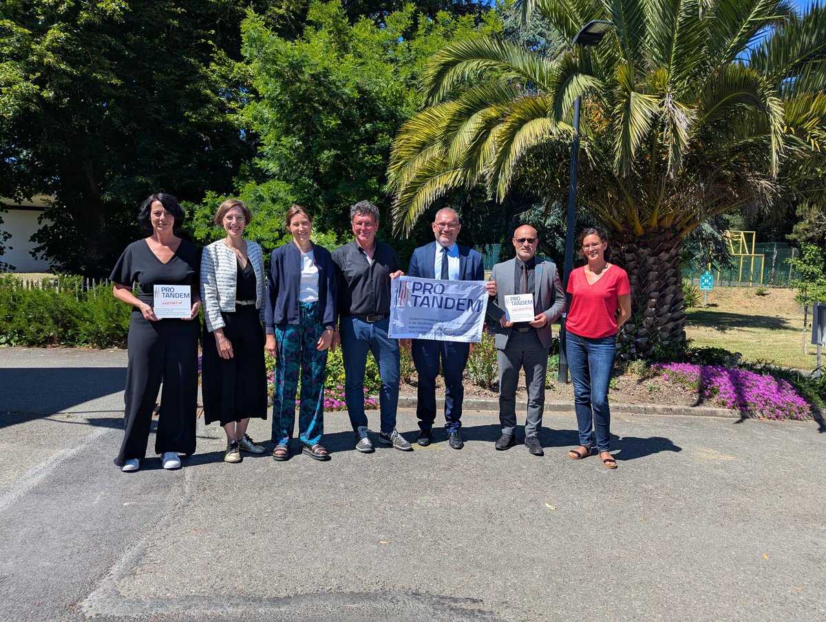 🇩🇪🤝🇫🇷 Austausch mit Geschmack: Die Berufsschule Nürnberg – Direktorat 3 war zu Besuch am Lycée Hôtelier in Dinard. Gemeinsam mit ProTandem-Delegierter Anika Jurisch wurde ein neuer Gastronomie-Austausch vorbereitet – inklusive Crêpes, Cidre &amp; Zukunftsplänen! #TandemPower