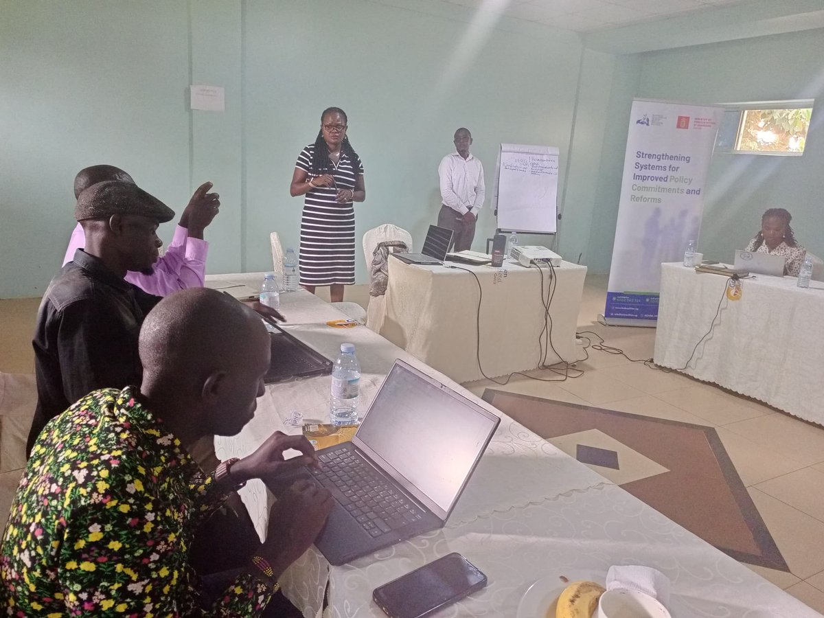 ✍️<a href="/NCHRD_UG/">NCHRDs-UG</a> held a District Non Governmental Monitoring Committee (#DNMC) meeting in Gulu city. This brought together grassroot #HRDs and #DNMC members to dialogue on ways of enhancing the protection and coordination of #HRDs across the region.

This will foster better