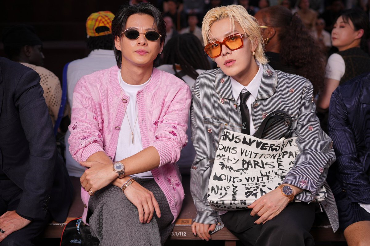 【2026春夏パリ・メンズフロントロウ速報】#Number_i #平野紫耀 さんや #NCT127 #YUTA さん、 #GOT7 #ジャクソン &amp; #ベンベン ら、豪華セレブが彩るフロントロウを総覧！

▼フロントロウスナップはこちら
bit.ly/3HWrMMq

#ShoHiranoxLVMenSS26 #LVMenSS26xYUTA #BamBam #Jacksonwang