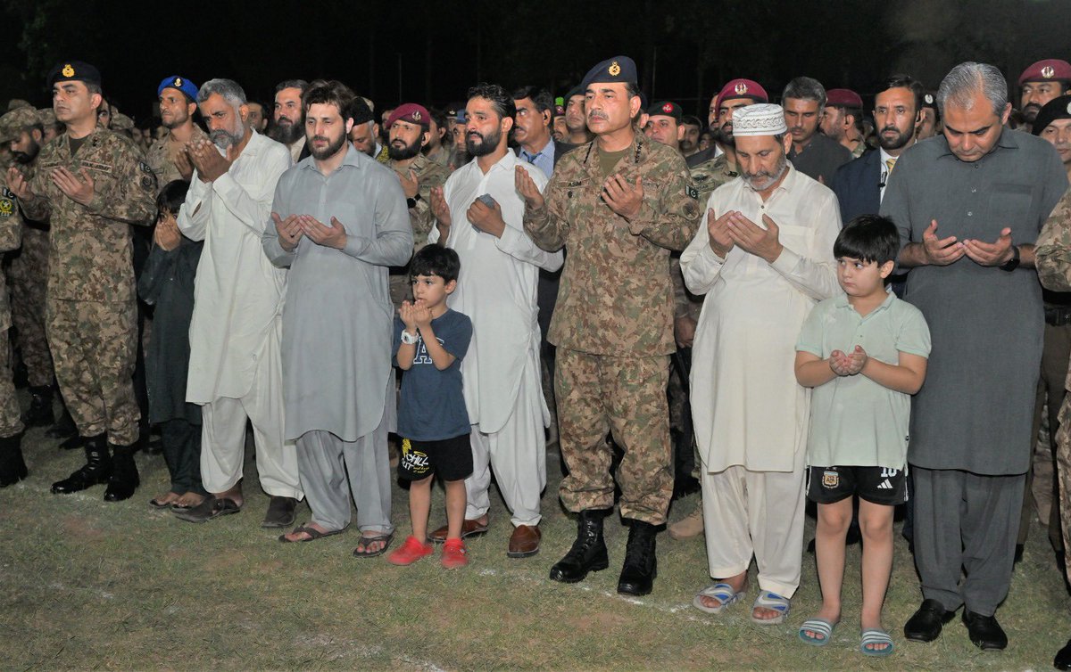 #ISPR
Rawalpindi, 24 June, 2025

Field Marshal Syed Asim Munir, NI (M) Chief of Army Staff (#COAS), #Pakistan Army, offered Funeral prayer of Major Syed Moiz Abbas Shah Shaheed (age; 37 years, resident of District Chakwal) who embraced martyrdom in an operation while bravely