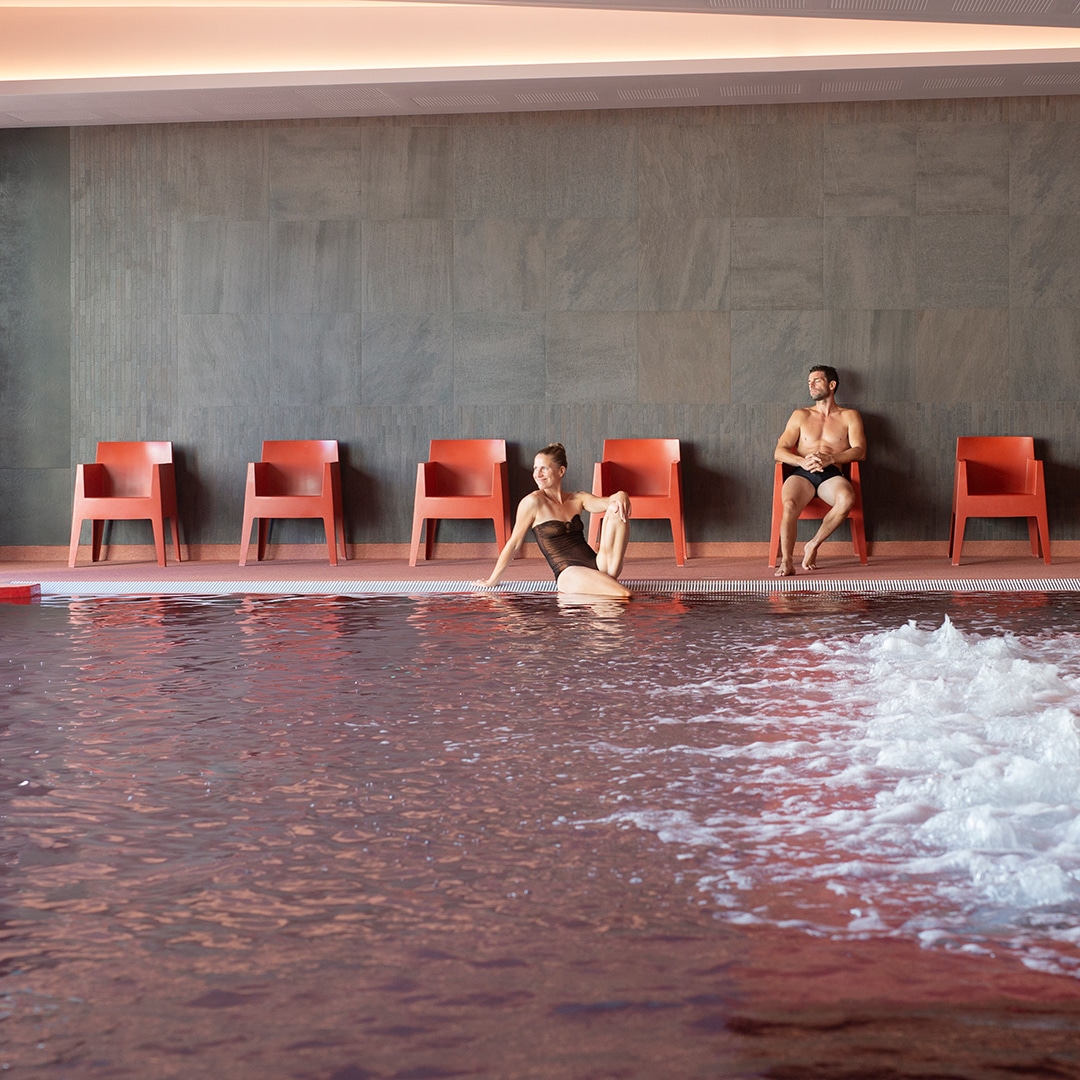 Chatel_Guyon's tweet image. #thermalisme Envie de découvrir les soins thermaux d'Aïga Resort de Châtel-Guyon à prix réduit ?😍📢  Auvergne Thermale lance ses ventes flash sur une sélection de cures libres, jusqu'au 30 juin ! Testez 2 mini-cures : bien-être digestif ou rhumatologie💧👉auvergne-thermale.com/2025/06/18/les…