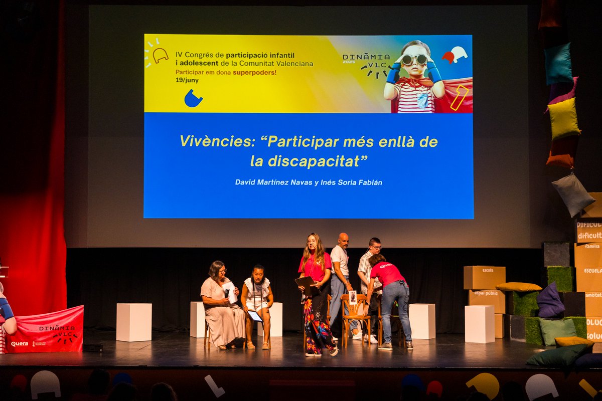 💬 𝗩𝗜𝗩𝗜𝗥 𝗟𝗔 𝗣𝗔𝗥𝗧𝗜𝗖𝗜𝗣𝗔𝗖𝗜𝗢́𝗡 𝗗𝗘𝗦𝗗𝗘 𝗧𝗢𝗗𝗔𝗦 𝗟𝗔𝗦 𝗗𝗜𝗩𝗘𝗥𝗦𝗜𝗗𝗔𝗗𝗘𝗦
En #Dinamia2025 vivimos uno de los momentos más emocionantes del día con el espacio Vivencias: Participar más allá de la discapacidad.
🌟 David e Inés nos compartieron su día a