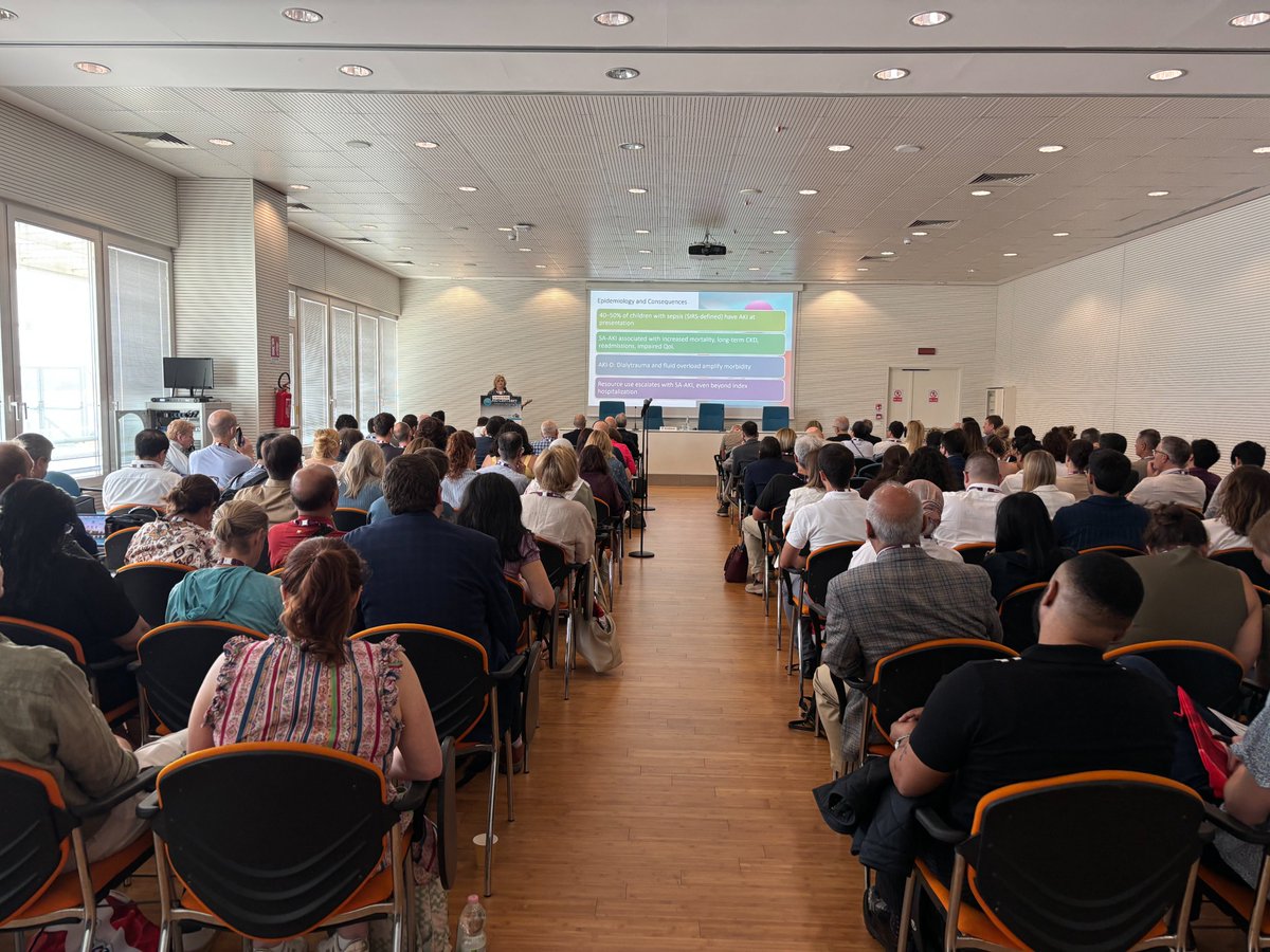 Day 2 of the #43VicenzaCourse has kicked off brilliantly with an insightful lecture by Dr Akcan Arikan: “The Current State of Sepsis – A Definition and Pathophysiology at Odds.”A strong start to what promises to be another day of outstanding scientific quality. 👩‍⚕️📚#Sepsis