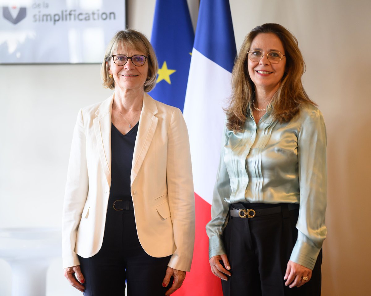 VeroLouwagie's tweet photo. 🇨🇵 La France apporte son plein soutien au renouvellement du mandat du comité LEED de l'@OCDE_fr pour la période 2026-2030.

Avec @lamia_oecdet et ses équipes, nous sommes convaincues que ce renouvellement est indispensable pour maintenir la dynamique actuelle et renforcer la visibilité de l'économie de proximité à l’échelle internationale.

D’ailleurs, je souhaite qu’un groupe de travail formel consacré à l’#ESS soit créé afin de structurer les contributions et renforcer ce modèle économique particulier à l’#OCDE.

✅ Si un consensus se dégageait autour de la création dudit groupe, la France est pleinement disposée à en assurer la présidence dès novembre prochain !

L'occasion également de promouvoir la démarche que je porte pour co-construire une stratégie nationale de l’ESS à horizon 2035. Nous aurons besoin de tous les acteurs.

Exprimez-vous, contribuez à cette stratégie depuis la plateforme #Agora ⤵️
https://t.co/pbVU4O1yUs