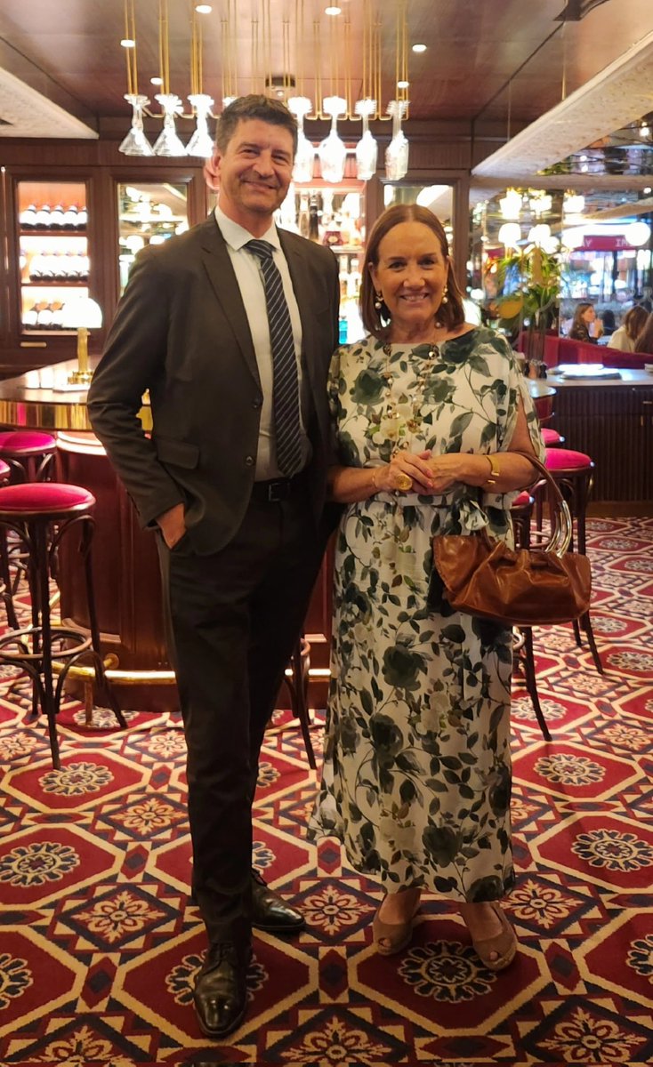Aprovechando la presencia en París del Pdte de la Cámara de comercio Paraguay-Francia🇵🇾🇫🇷, Sr. Benoit Libourel, tuvimos una reunión durante la que hablamos del intercambio comercial y de actividades conjuntas en el primer trimestre del 2026. <a href="/EmbaParFrancia/">Ambassade du Paraguay en France</a>