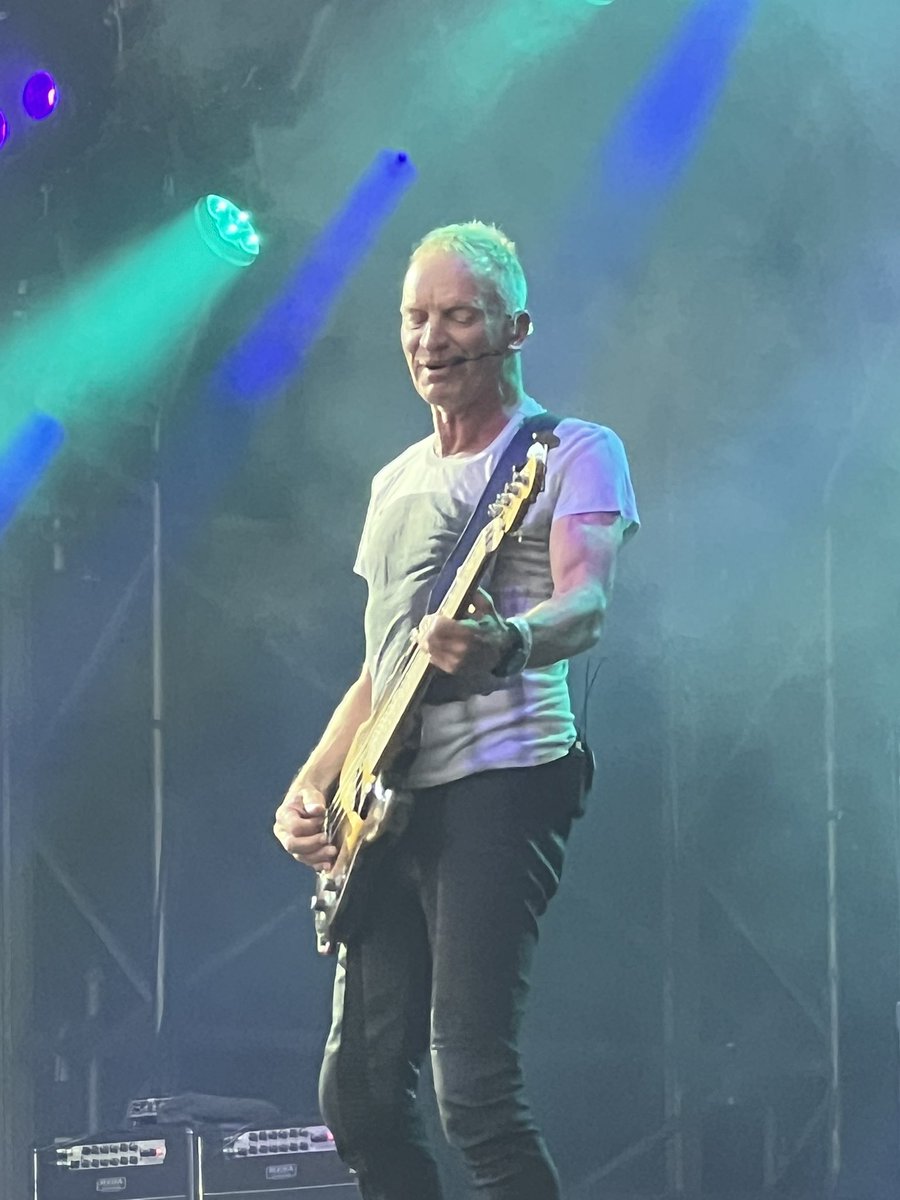 Sting at Lincoln Castle last night, lovely chilled night #sting