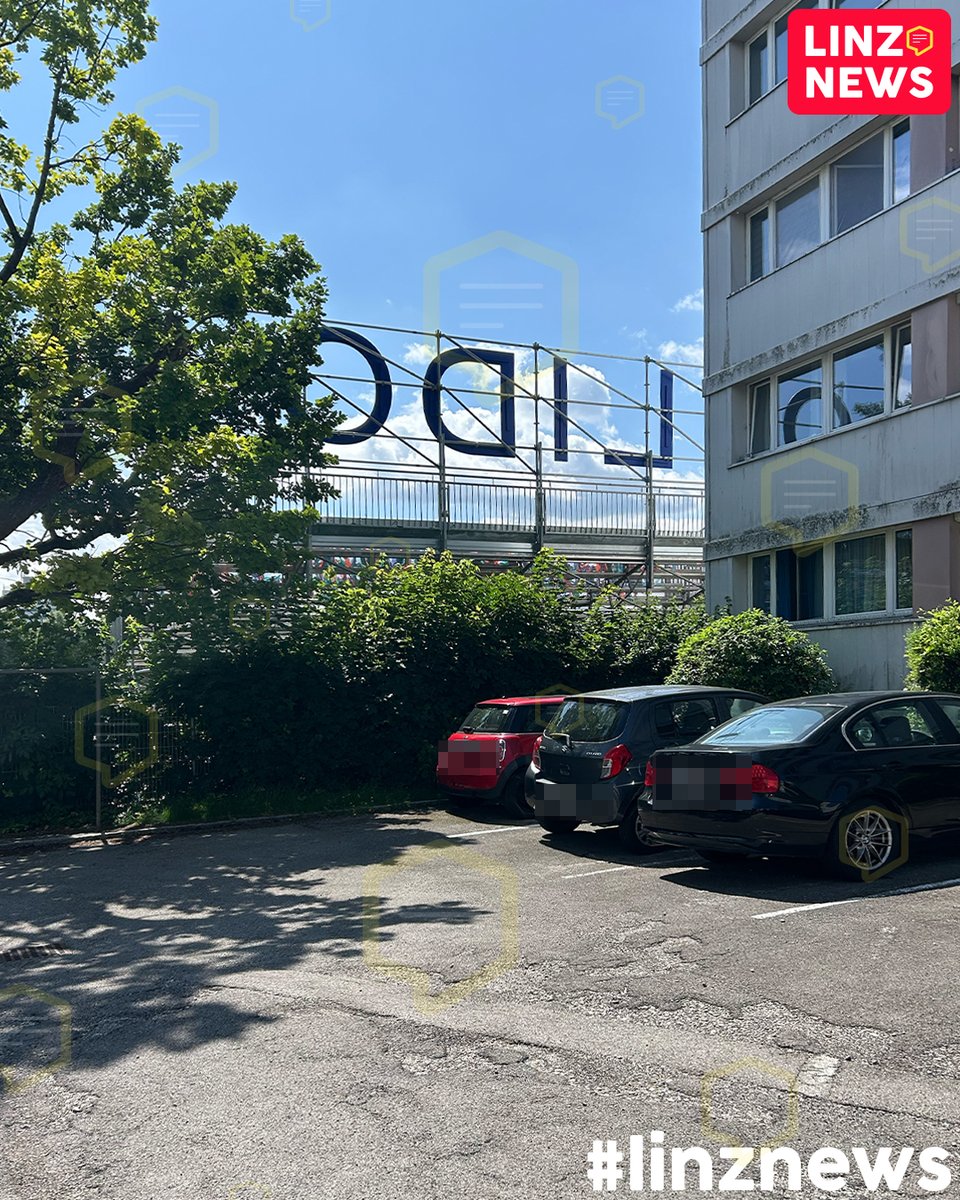 linzdotnews's tweet image. 😮 Eventaufbau läuft auf Hochtouren!
❌ Radweg R1 noch immer gesperrt, Naherholungsgebiet erneut Zufahrt, zahlreiche Parkverbote und auch umfangreiche Sperren (u.a. Hinsenkampplatz samt Bimstationen) geplant.

#thelastdance #linz #aufbau #linznews #lärm #omg #lebensstadt