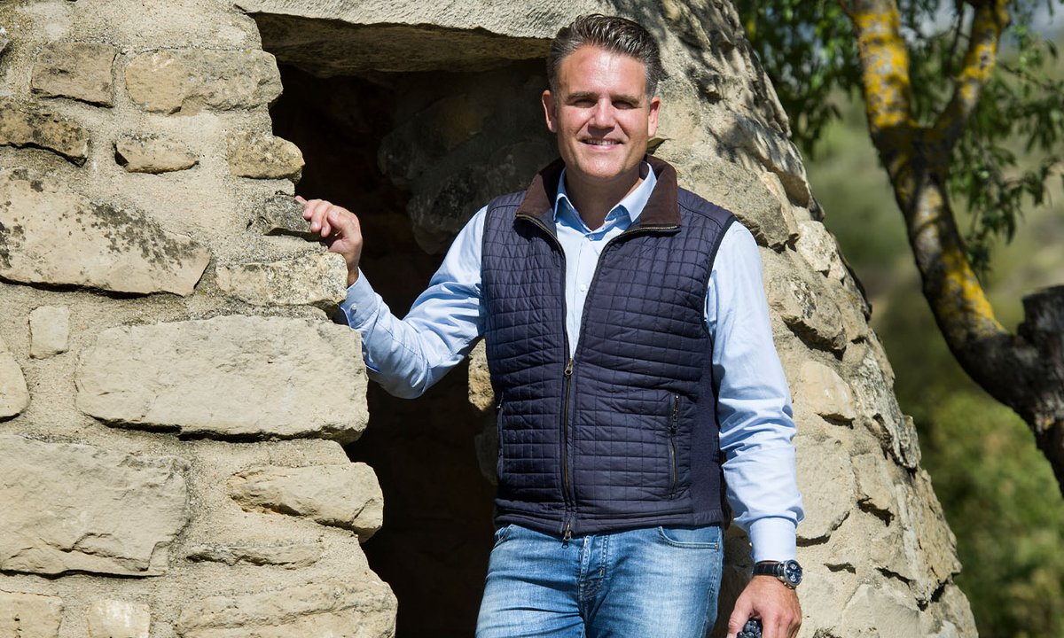 La Prensa del Rioja (@prensarioja) on Twitter photo Bodegas Izadi: “Definimos nuestros vinos como clásicos del futuro, trasladando la singularidad del terroir a la botella con la mínima intervención”
#VillabuenadeÁlava #vino #vinoderioja #riojaalavesa
#bodegasizadi <a href="/artevinoFW/">Artevino Family Wineries</a>
laprensadelrioja.com/es/vinos-y-bod… Bodegas Izadi: “Definimos nuestros vinos como clásicos del futuro, trasladando la singularidad del terroir a la botella con la mínima intervención”
#VillabuenadeÁlava #vino #vinoderioja #riojaalavesa
#bodegasizadi <a href="/artevinoFW/">Artevino Family Wineries</a>
laprensadelrioja.com/es/vinos-y-bod…