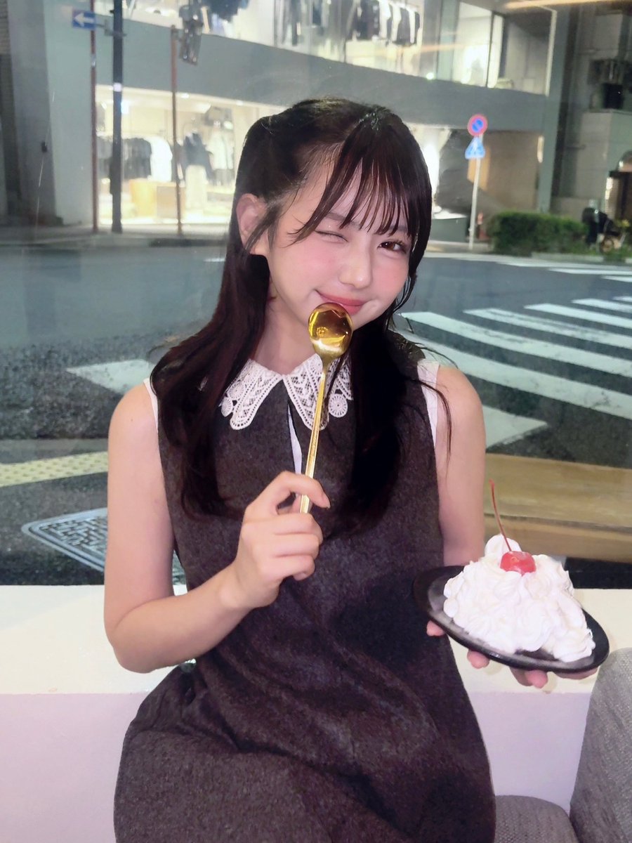 📍Whitely Cafe / 渋谷

天使カフェに行ってきたよ〜🪽🏹

落ち着いた空間で、まったり出来た〜♥
1番映そうなソファー席は事前予約したよ✨️

🕰営業時間：8:00〜23:00（夜カフェにも◎）
📍東京都渋谷区神南1-6-14