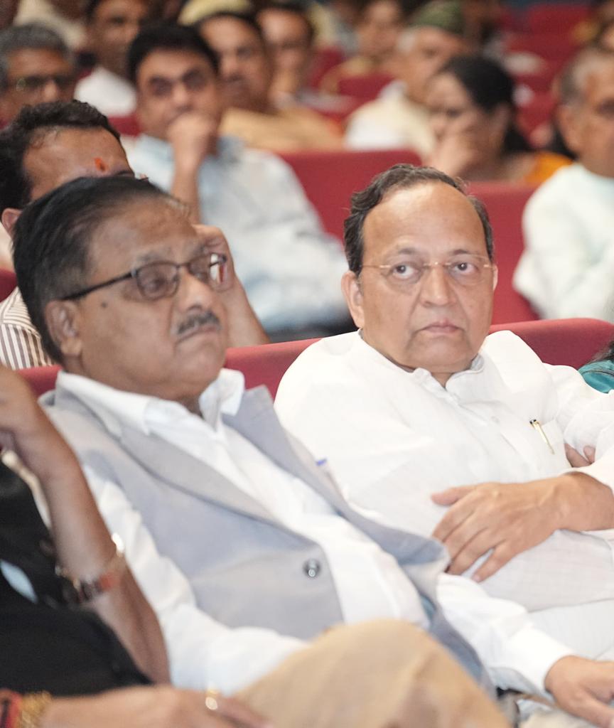 आपातकाल के 50 वर्ष पूरे होने पर <a href="/HMOIndia/">गृहमंत्री कार्यालय, HMO India</a> <a href="/amitshah/">Amit Shah</a> ने संविधान हत्या दिवस पर सम्बोधन किया