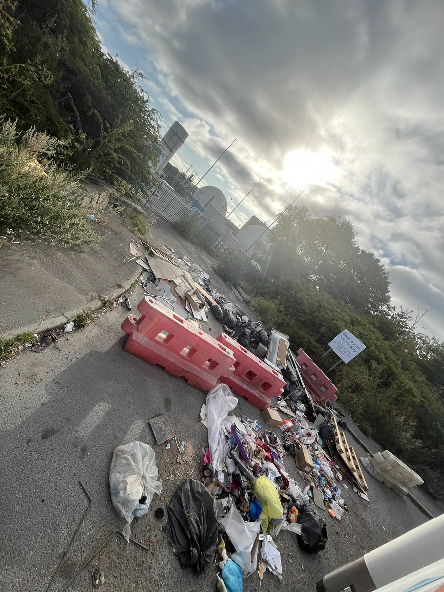 #Enfield #flytipping 😡😡😡😡😡😡