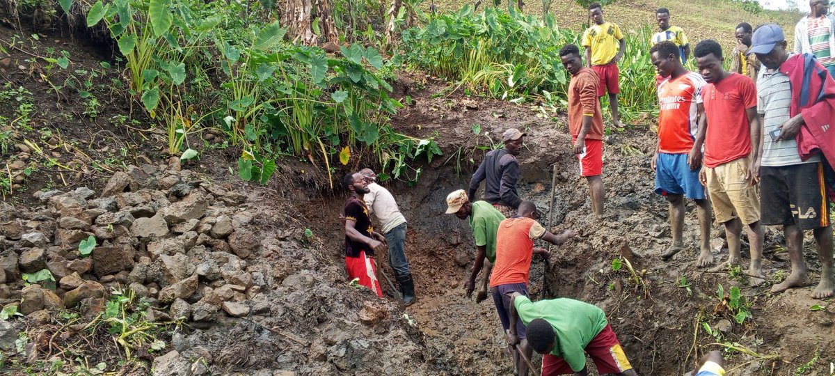 Discover how the people of Shishir Kebele in South Ari Woreda came together to secure basic #water service for their community.  ircwash.org/blog/successfu…  <a href="/HItefa/">Habtamu Itefa Geleta, PhD</a>