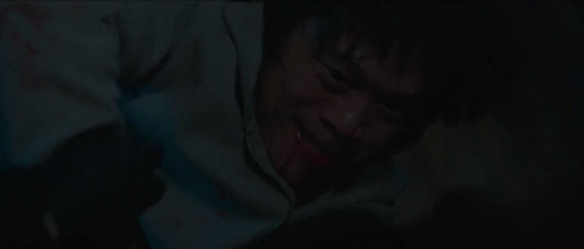 zznvrse's tweet photo. so sehyun’s father had been spying her all along and told her to clean things up but he purposely didn’t kill the guy?? WHAT A BASTARD

#HunterWithAScalpel #HunterWithAScalpelEP7 https://t.co/YmVVKd6HKd