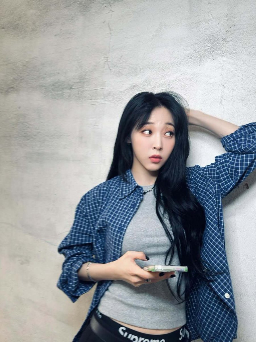 youtu.be/yKC7JkWl6ig 
sptfy.com/icybby

— #문별 #MOONBYUL #ムンビョル