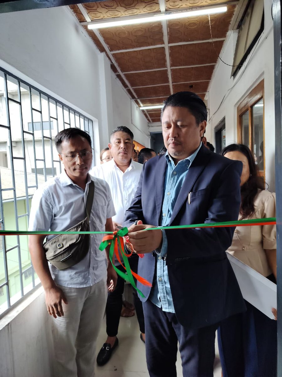 BJP4Nagaland's tweet photo. June 25 marks 50 years since the darkest chapter in Indian democracy — the infamous Emergency.

The Constitution wasn’t sidelined — it was slaughtered.
In a ruthless lust for power, Congress crippled democracy. 

Hon’ble Minister for PHED & Cooperation Shri  @jacob_zhimomi ji, along with Shri H.Haiying Ji, former MLA & State VP BJP Nagaland, addressed the press and media fraternity, reaffirming the BJP’s unwavering commitment to constitutional values and democracy.

#SamvidhanHatyaDiwas

@BJP4India @JPNadda @blsanthosh @anilkantony @YepthomiBen @YanthungoPatton @abhaygiribjp