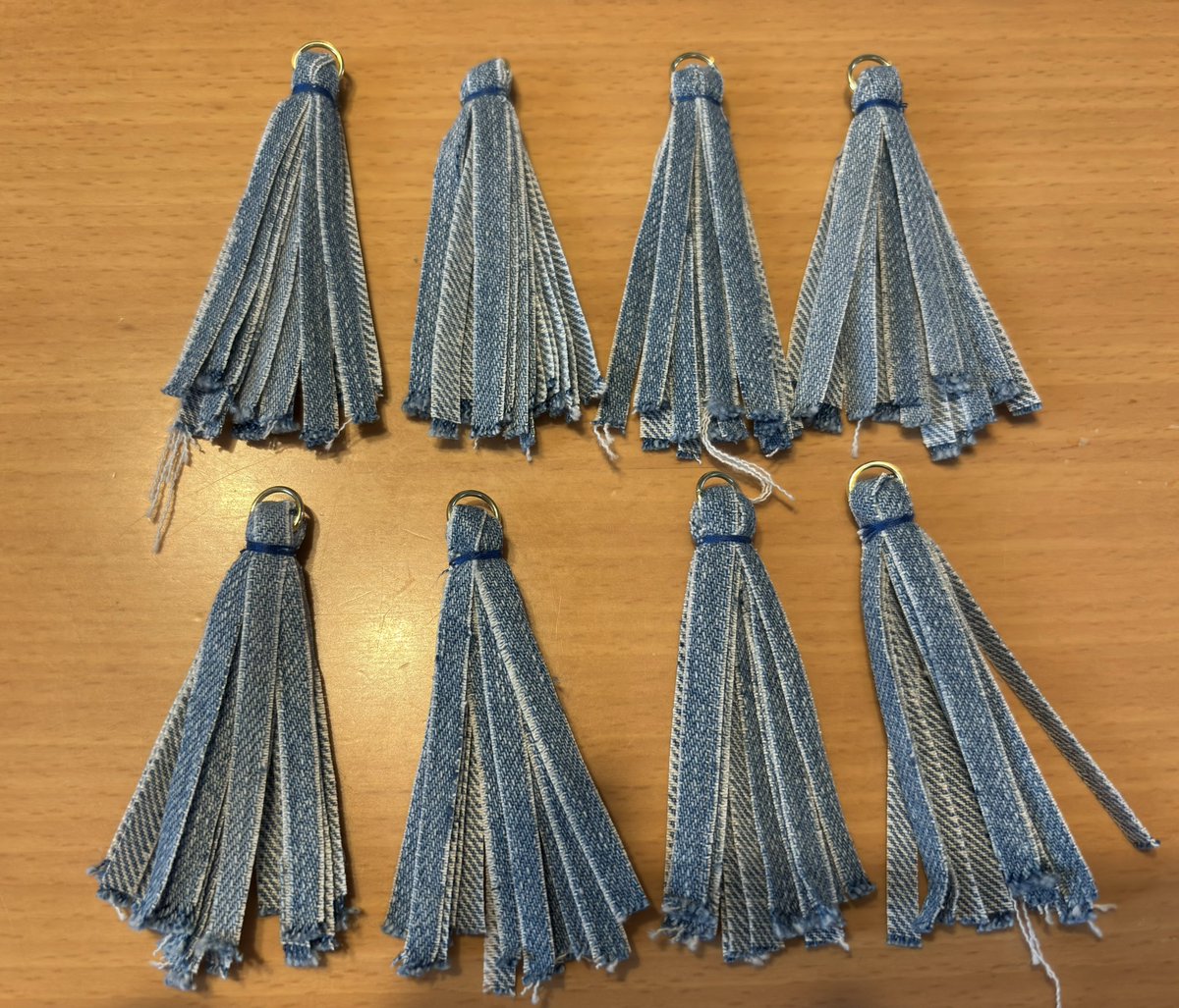 4セットが限界でした💦
まだここから長さ揃えてビーズ付けてプレート付けて…
少しずつ頑張ります✊

#Lemioハンドメイド
#ハンドメイドアクセサリー