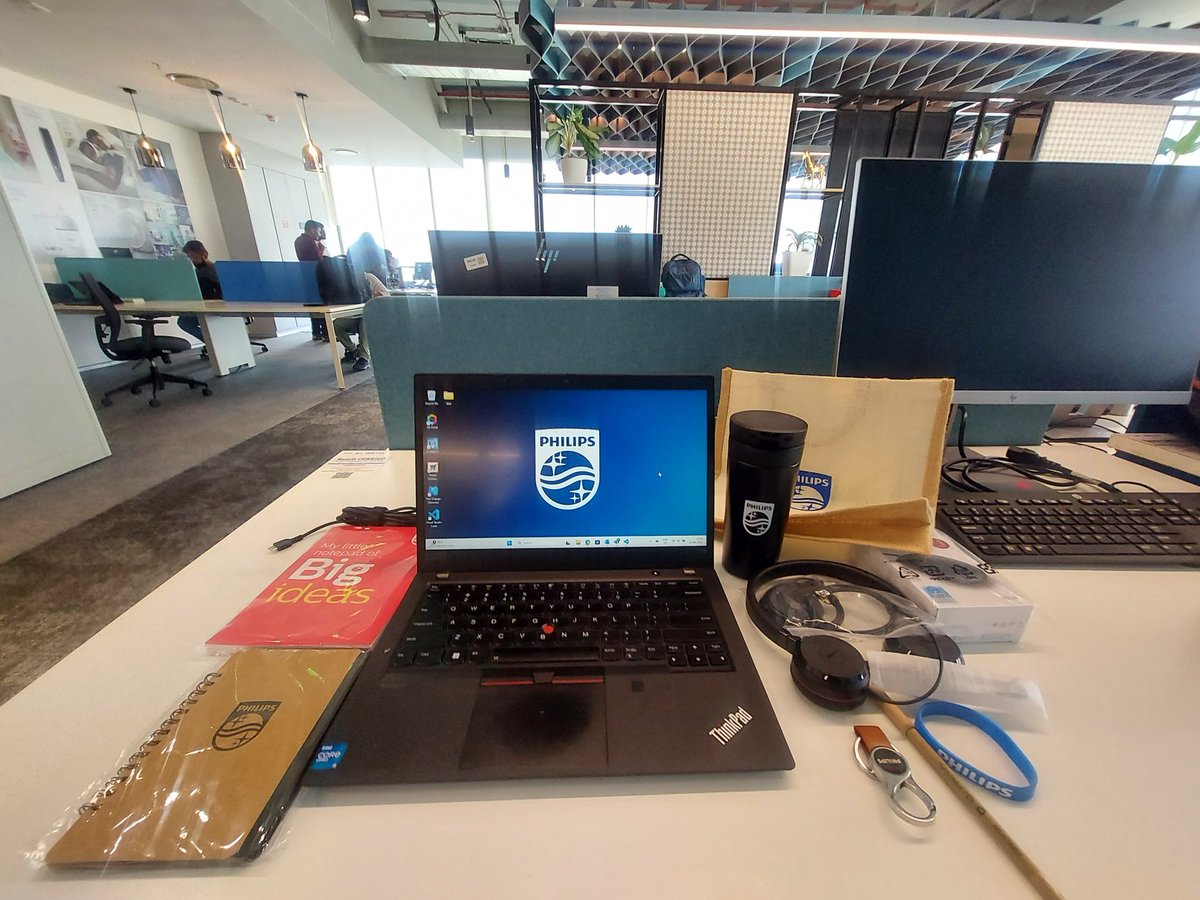 Esha Lal tweet media