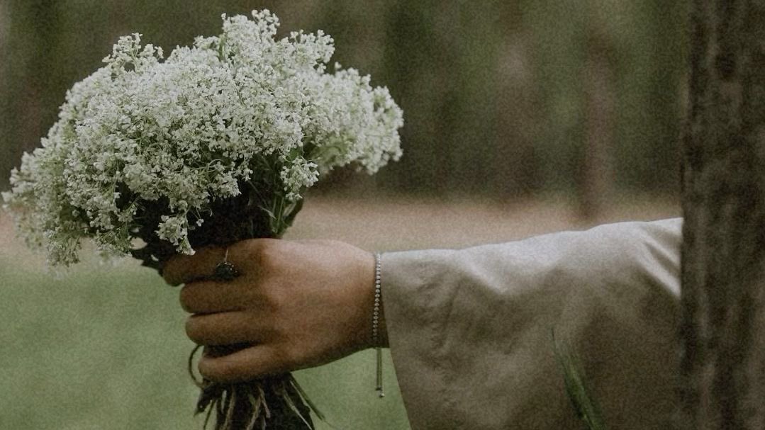 “hem geç hem güç olan şeylerin sonu
yazdır, bayramdır, bahardır.”