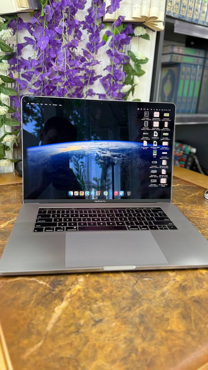 samariddinman's tweet photo. 💻 MacBook Pro 2019

Core i9
RAM 16 GB
SSD 512 GB
Holati: Barcha funksiyalari ishlaydi
Qo‘shimcha: Touch Bar, Touch ID hammasi ideal.

Narxi $550 (pul kere bogani uchun sotilvotti ekan, jigaaaaaar) 
#rt https://t.co/PmkYipicAw