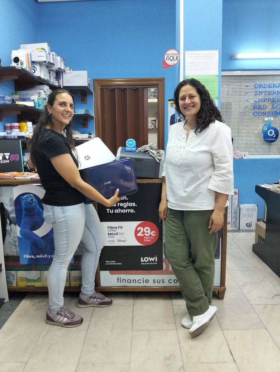 Una vez más agradecemos a <a href="/polinfpro/">Pol Informática 👩🏾‍💻</a>  su colaboración, gracias <a href="/RubaZakour/">Ruba Zakour</a>, seguro que daremos muchísimo uso a este material, que sabremos aprovechar en nuestros talleres de #TIC 🥰. Sois estupendos ❤️
#solidaridad #compartiresvivir
#nosomosavestruces
<a href="/FundacionAfim/">Fundación Afim</a>